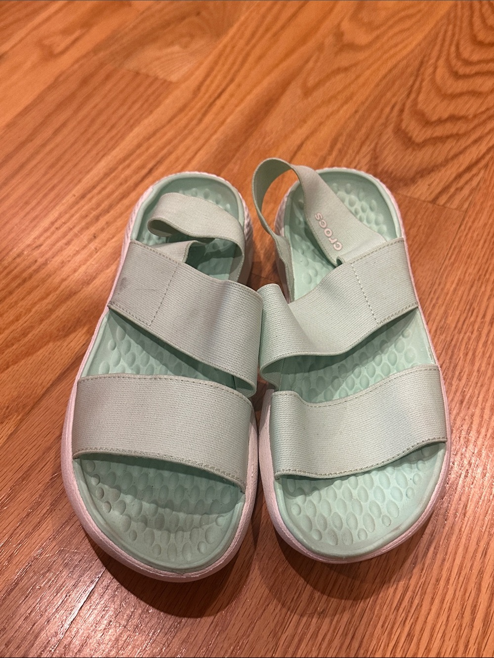 Crocs Size 6 Seafoam green sandals flats open toe